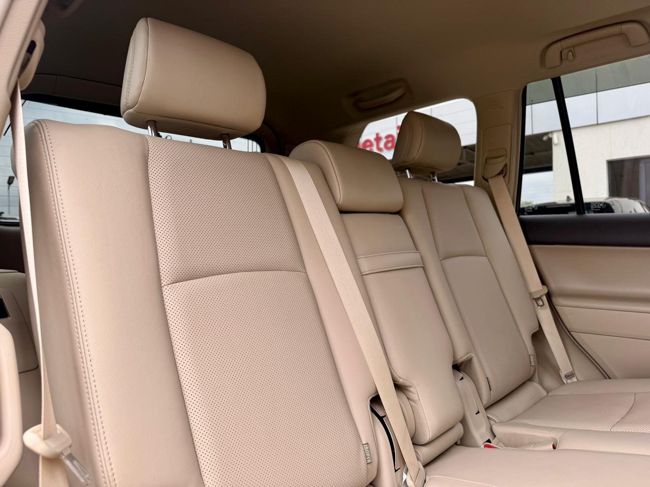 TOYOTA LAND CRUISER PRADO TXL thumbnail 16