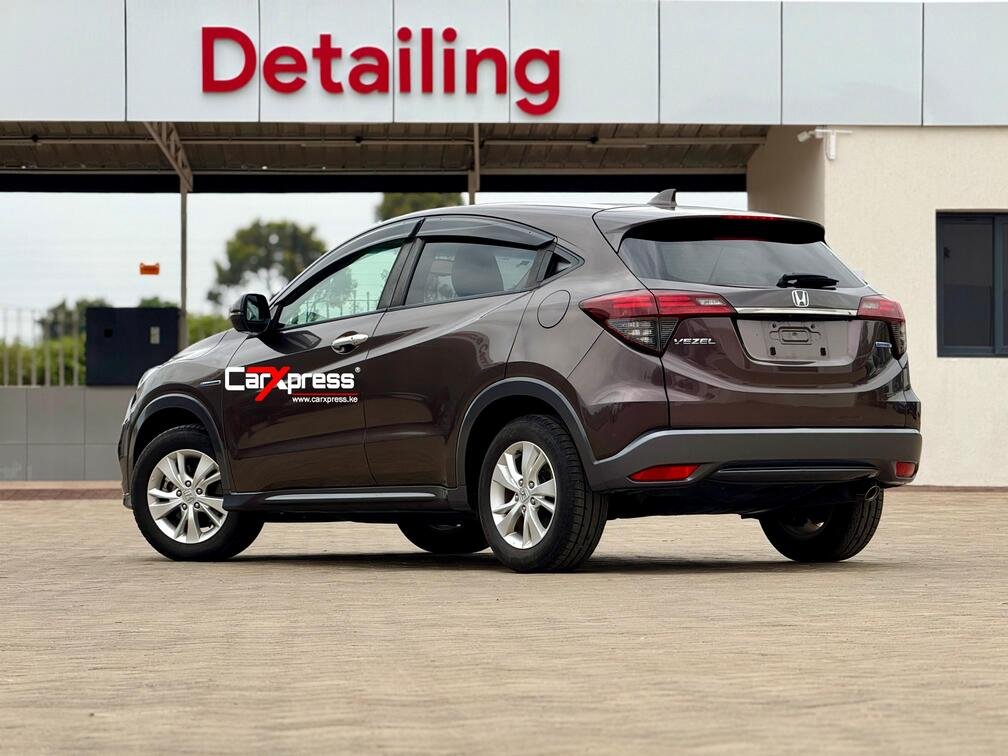 HONDA VEZEL HYBRID thumbnail 3