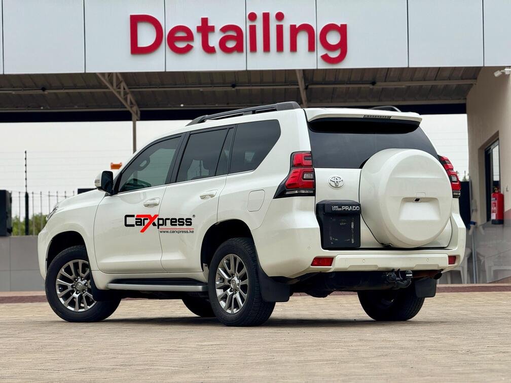 TOYOTA LAND CRUISER PRADO VXL thumbnail 3